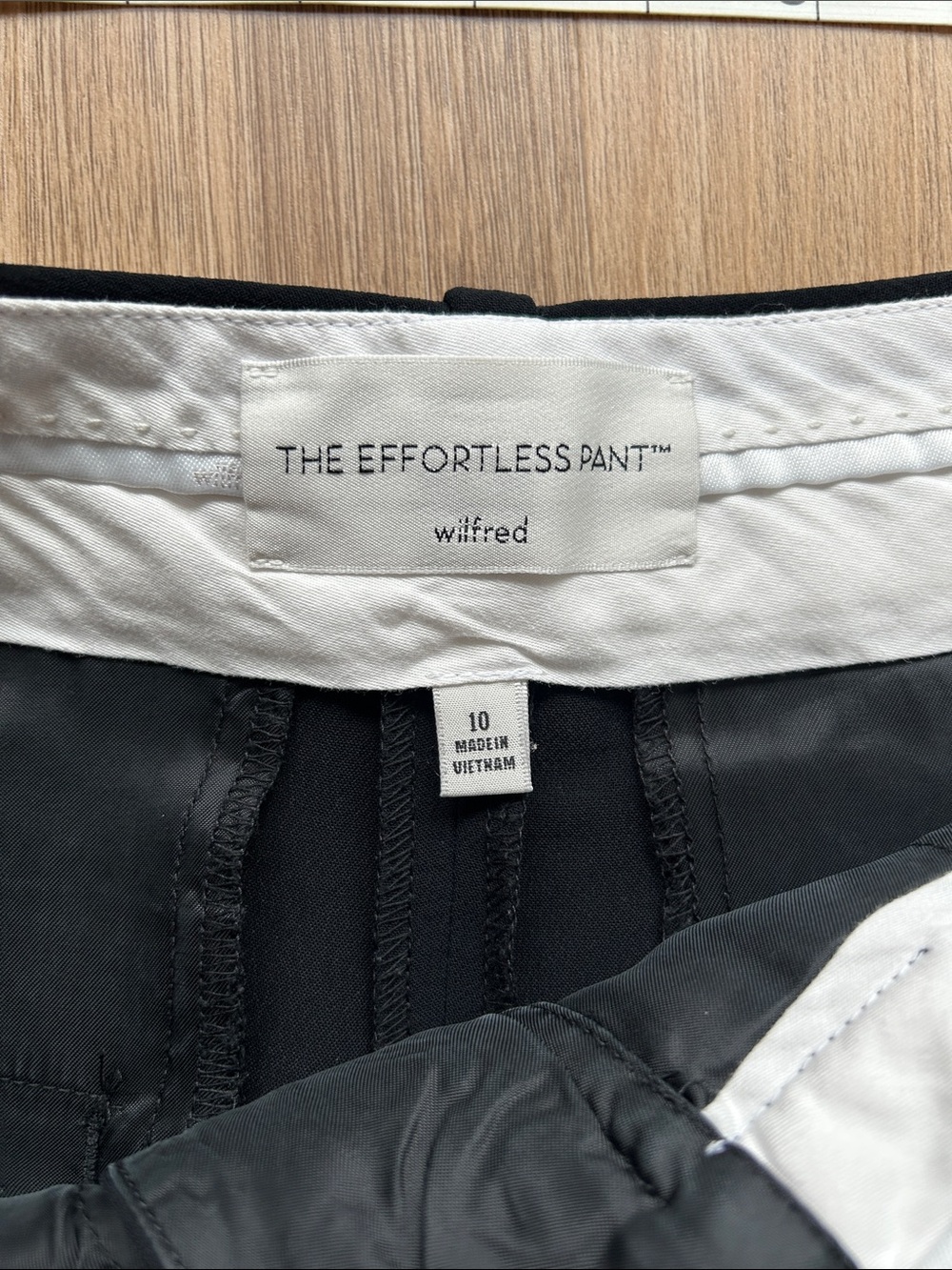 Aritzia The Effortless Pant *Wider - Picture 8 of 9